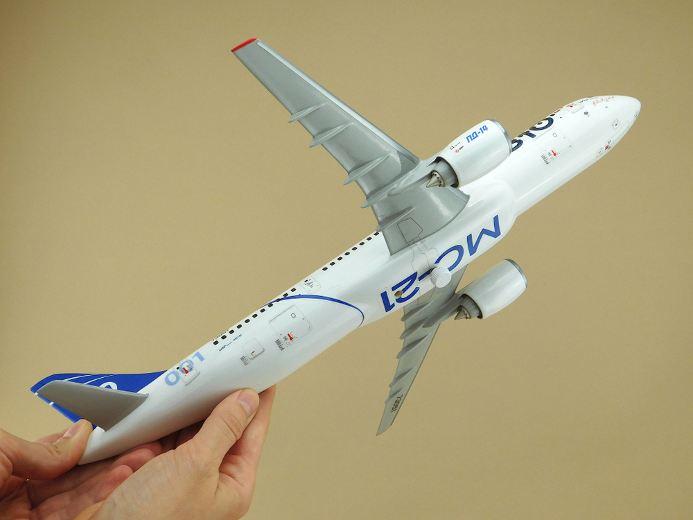Модель самолета МС-21-310 (М1:100, 001, 73051)