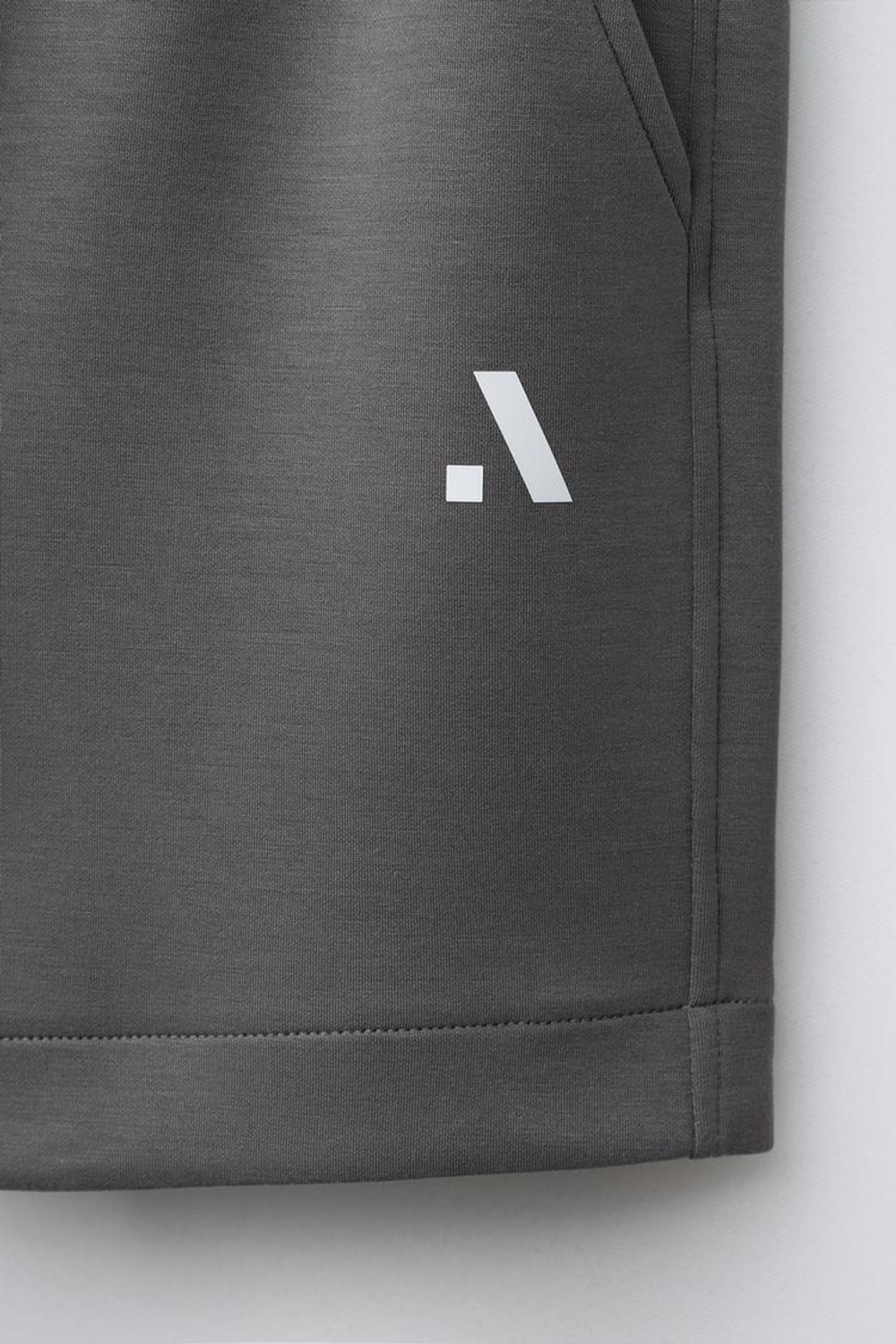 ZARA СПОРТИВНЫЕ ШОРТЫ ИЗ МОДАЛА, АНТРАЦИТОВО-СЕРЫЙ