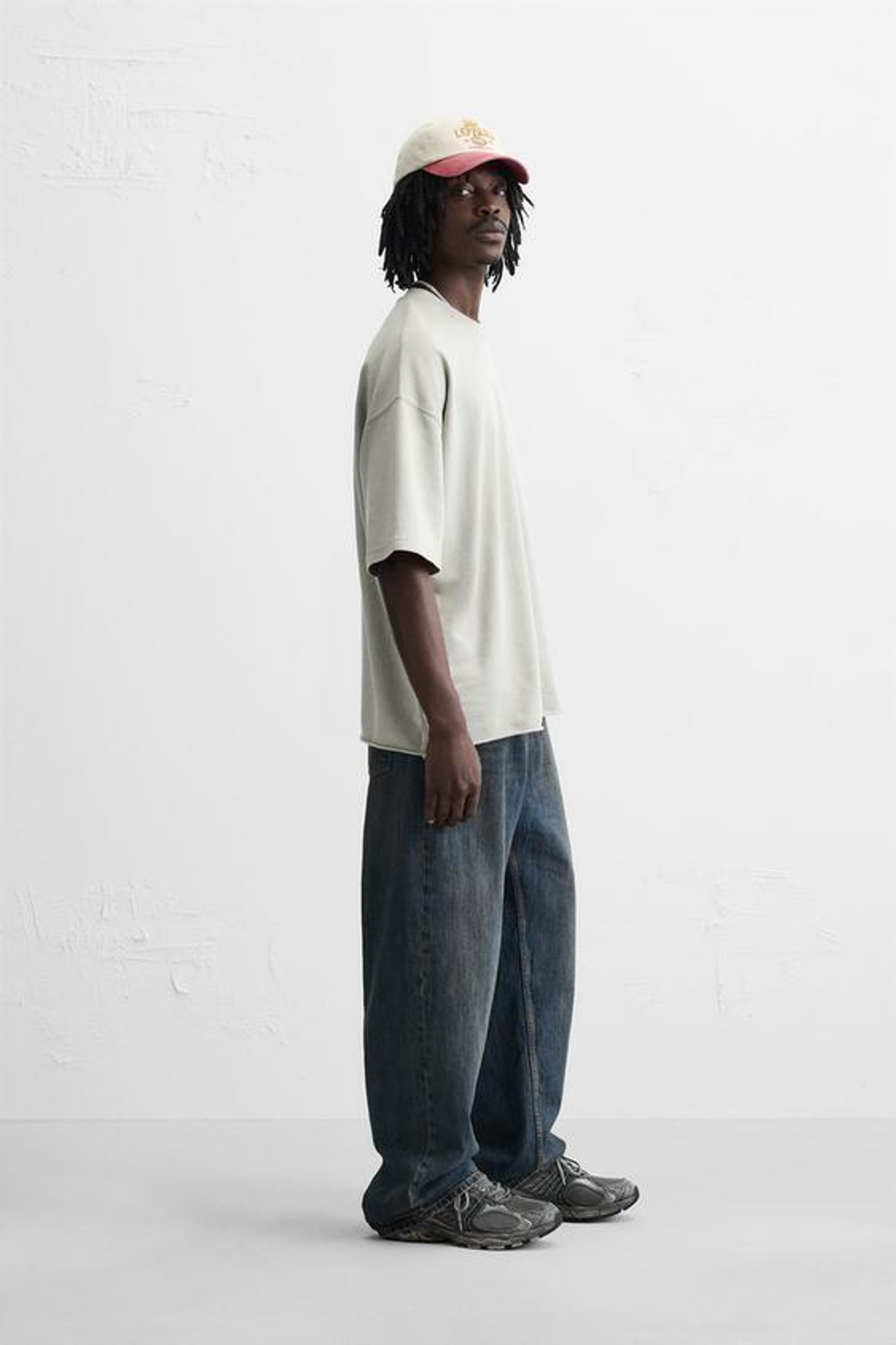 ZARA ТОЛСТОВКА RELAXED FIT С ЭФФЕКТОМ ПОТЕРТОСТИ, КОСТЯНОЙ