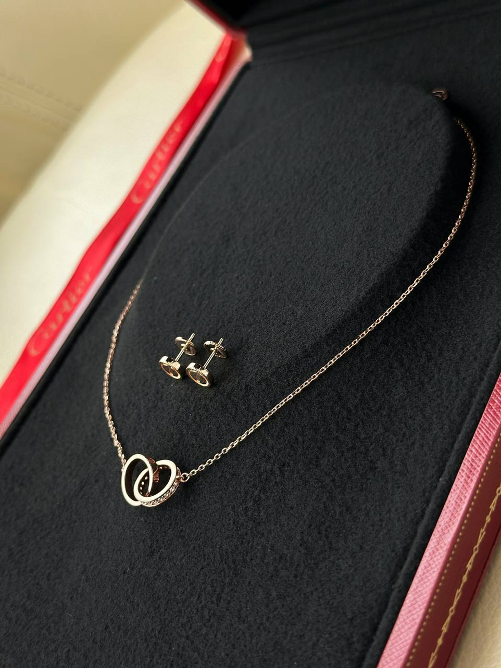 Серьги Cartier