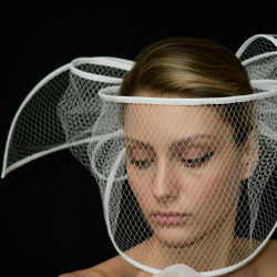 Вуаль белая объемная с бантом