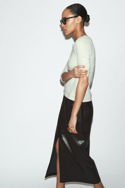 ZARA ФУТБОЛКА ИЗ ЛЬНА С ЭФФЕКТОМ ПОТЕРТОСТИ, ЦВЕТ МОРСКОЙ ВОЛНЫ