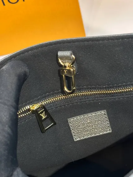Сумка Louis Vuitton Onthego PM Серый