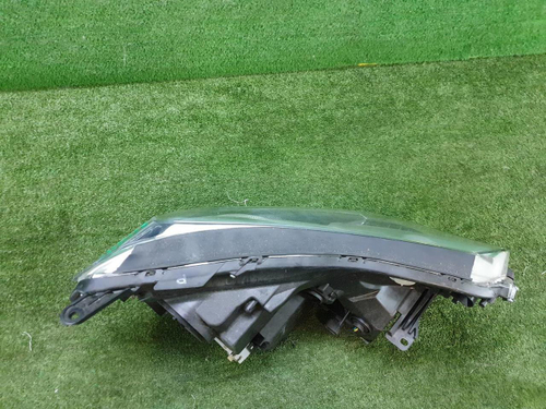 Битая Фара левая Toyota Rav 4 CA40 (2015-2019) LED