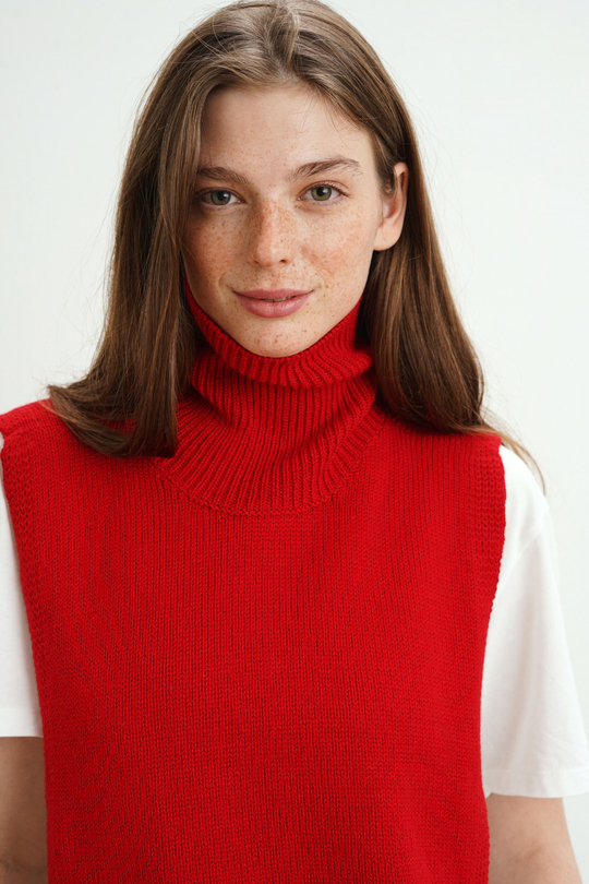 Манишка из кашемира с мериносом красного цвета