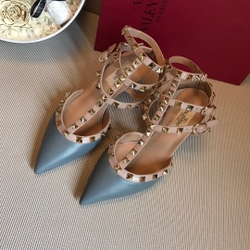 Valentino Rockstud Pumps 6.5 cm