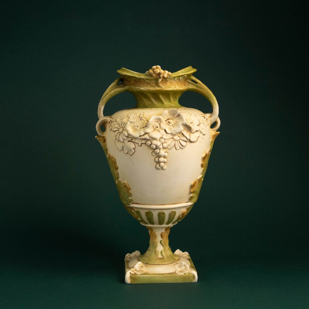 Парные вазы Royal Dux