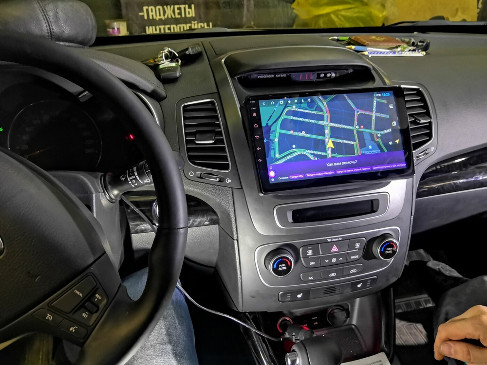 Магнитола для KIA Sorento 2 XM 2012-2020 c экраном климата снизу (рамка-накладка) - Carmedia OL-9870 (XM, рестайл) QLed+2K, Android 12, TS10, CarPlay, 4G SIM-слот