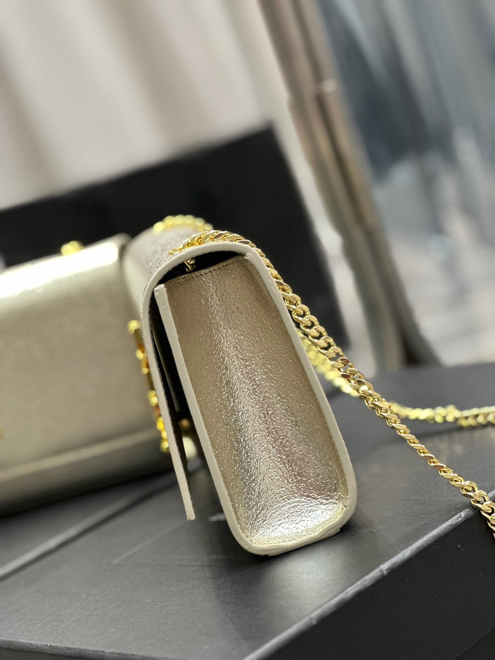 Saint Laurent Kate Medium Bag 24 cm