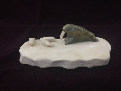 Морж, миниатюра, подарок из кости.