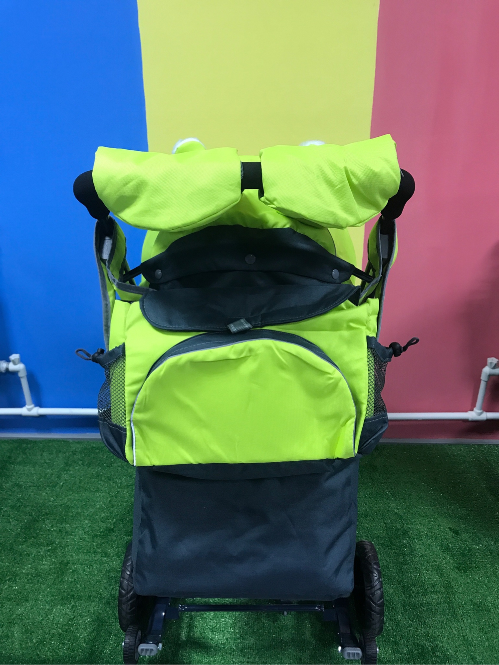 Санки-коляска Ника детям 8-2 рисунок с жирафом лимонный (арт. НД8-2/1)