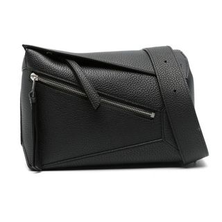 Мужские поясные и нагрудные сумки Loewe
