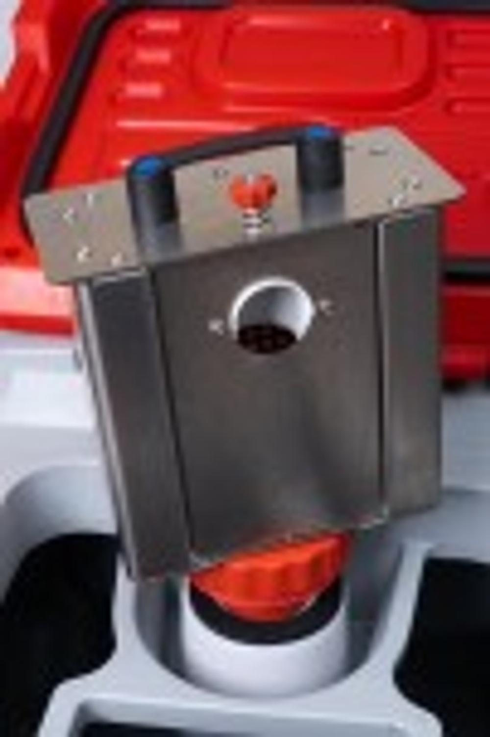 Машина поломоечная Bennett DRAGON D100b (с литиевым АКБ 200А) с местом оператора BNT65180