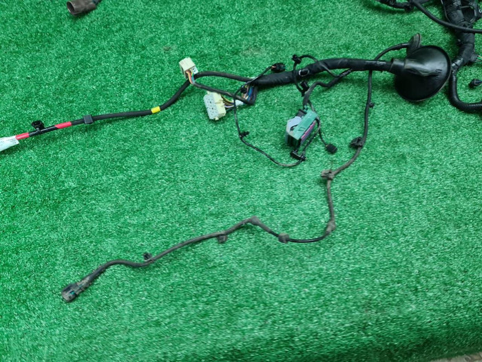 Проводка моторного отсека Geely Monjaro (21-нв)