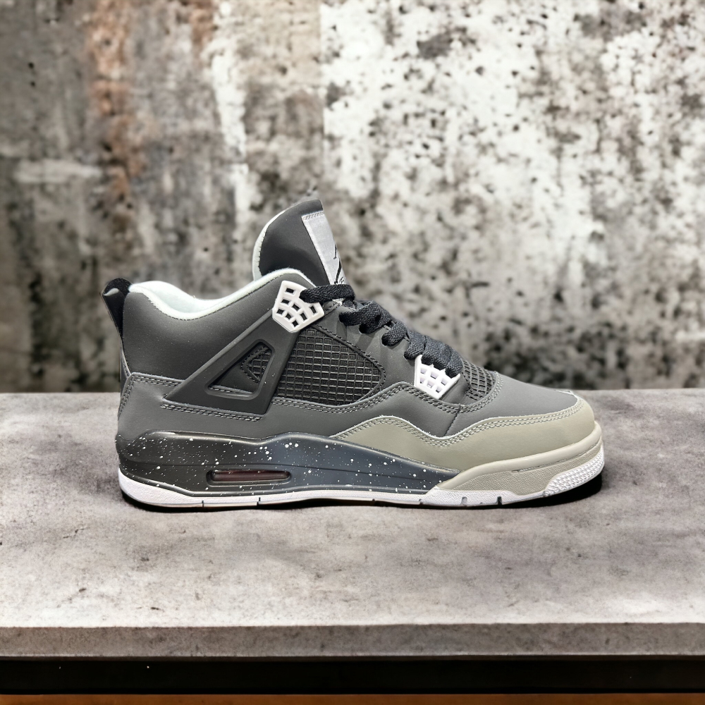 Nike Air Jordan 4 • Black/Gray