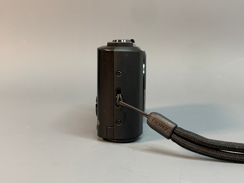 Sony Cyber-shot DSC-H70