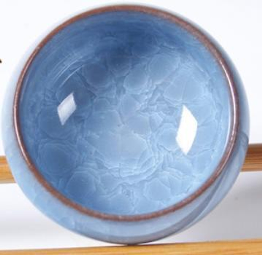 265007g Пиала "Колотый лед" голубая без рыбок, глина