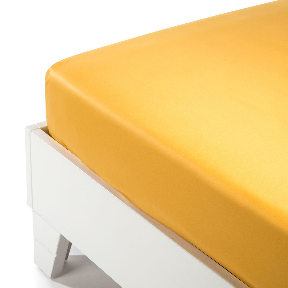 Простыня на резинке 180x200 Сaleffi Raso Tinta Unito с бордюром сатин золотая