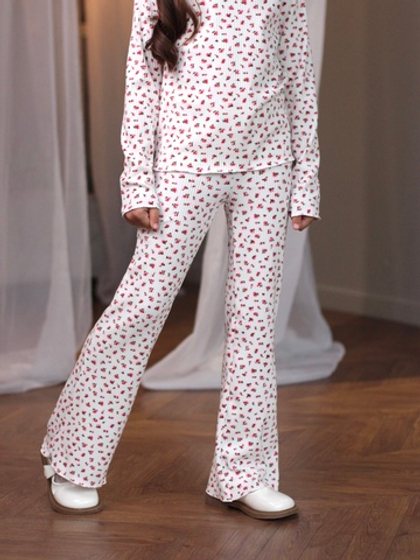 Брюки-легинсы клеш из "лапши в рубчик", белый в мелкий цветочек