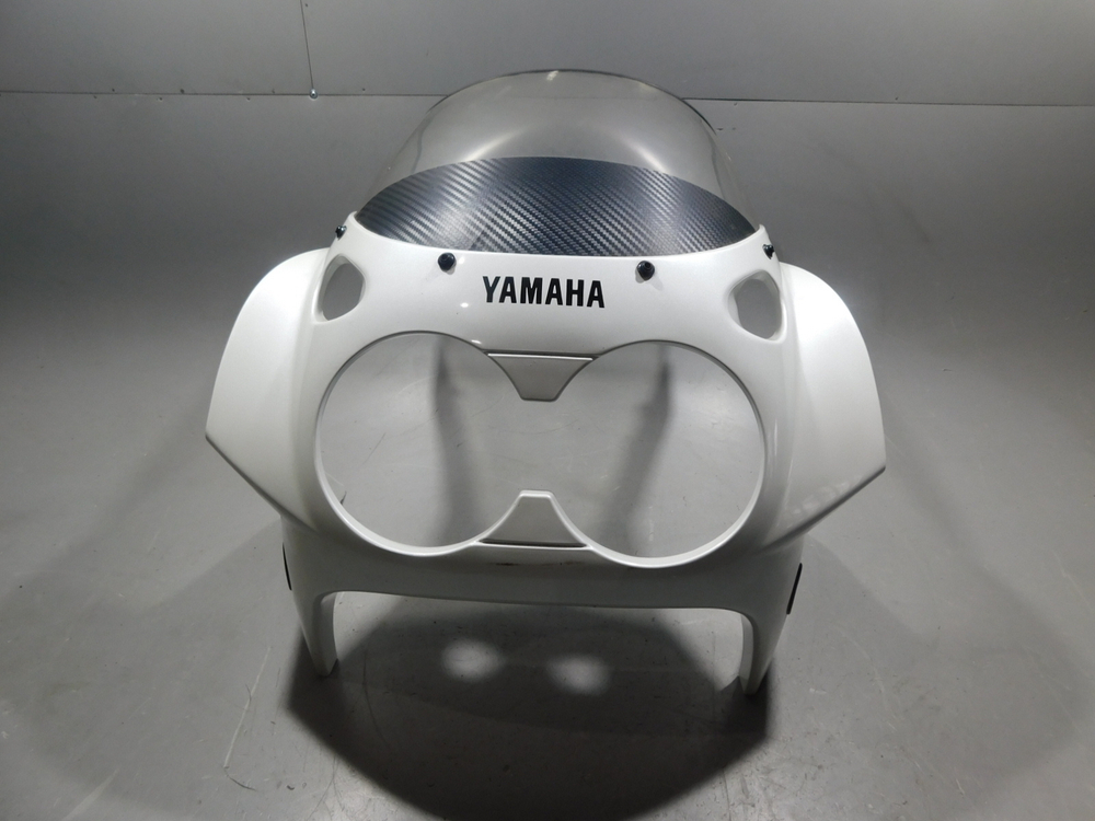 пластик передний(обтекатель) Yamaha FZR1000