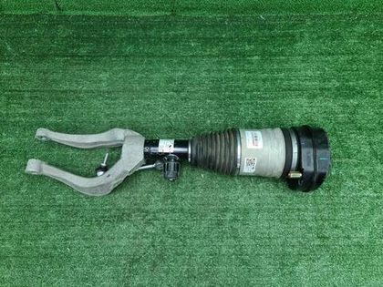 Стойка пневматическая правая Lixiang L9 (2022-н.в)