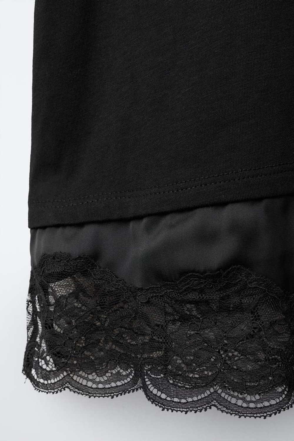 ZARA КОМБИНИРОВАННАЯ ФУТБОЛКА С КРУЖЕВОМ, ЧЕРНЫЙ