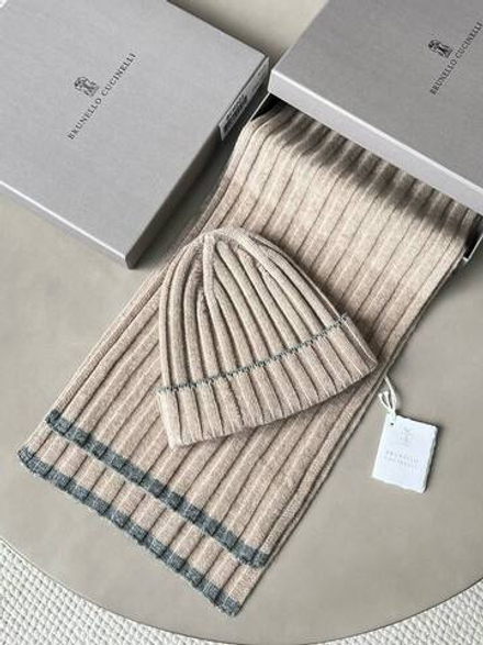 Комплект Brunello Cucinelli (шапка + шарф)