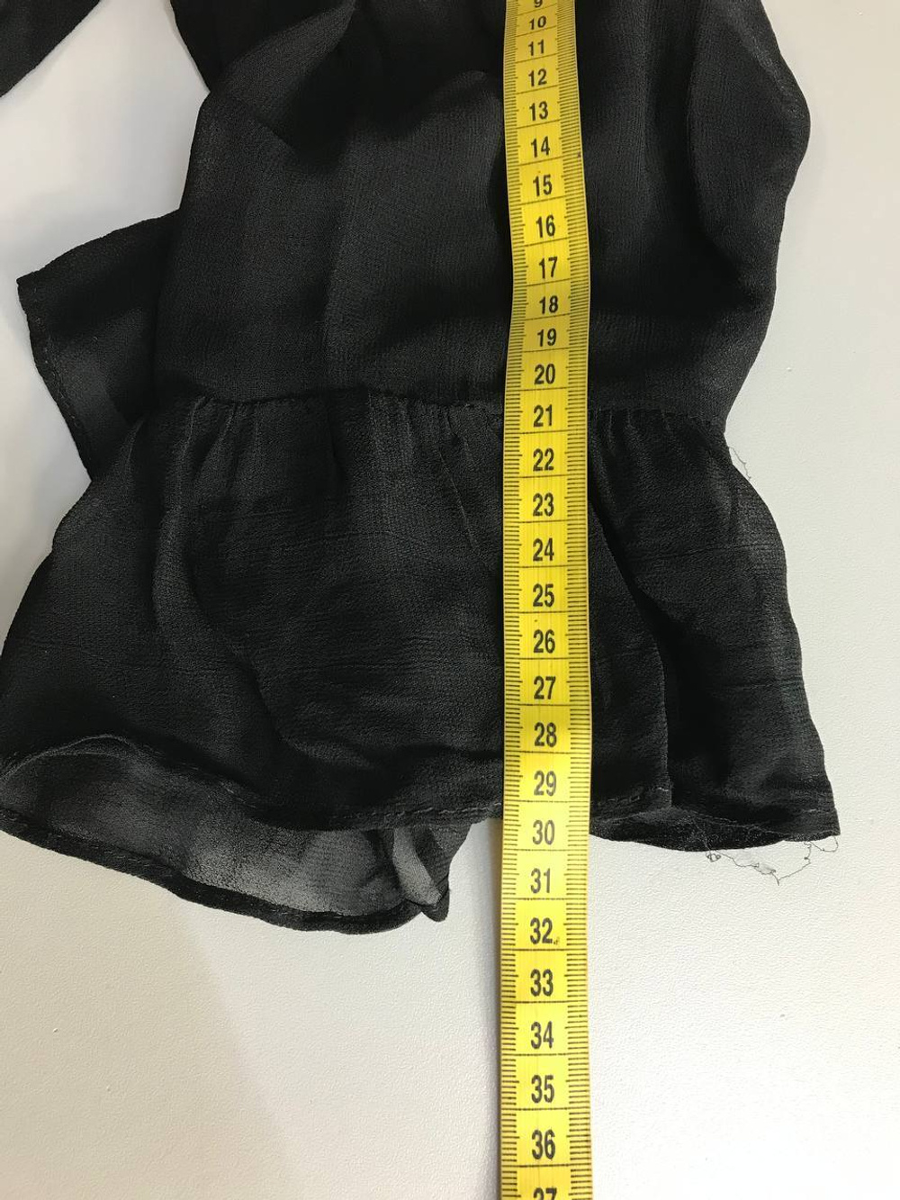 Блузка Zara модная, маркировка L, визуально на 48 размер