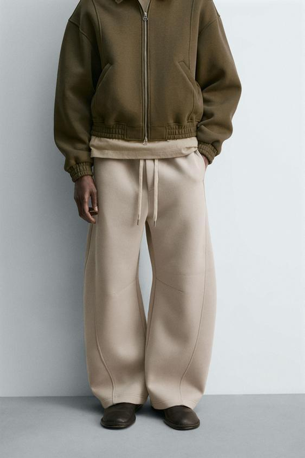 ZARA БРЮКИ BALLOON FIT С ЭФФЕКТОМ НЕОПРЕНА, КАМЕННЫЙ