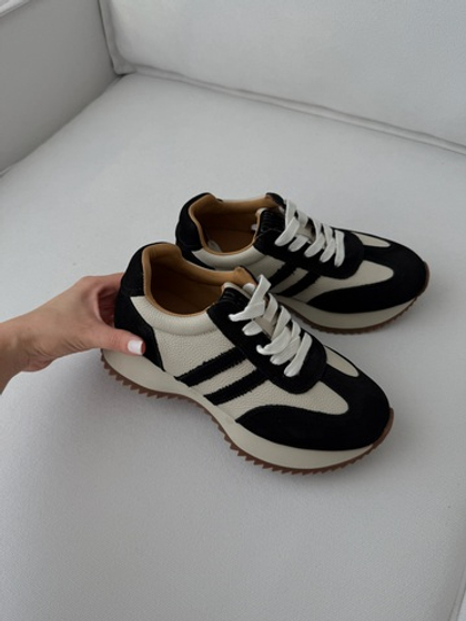 Кроссовки из натуральной замши