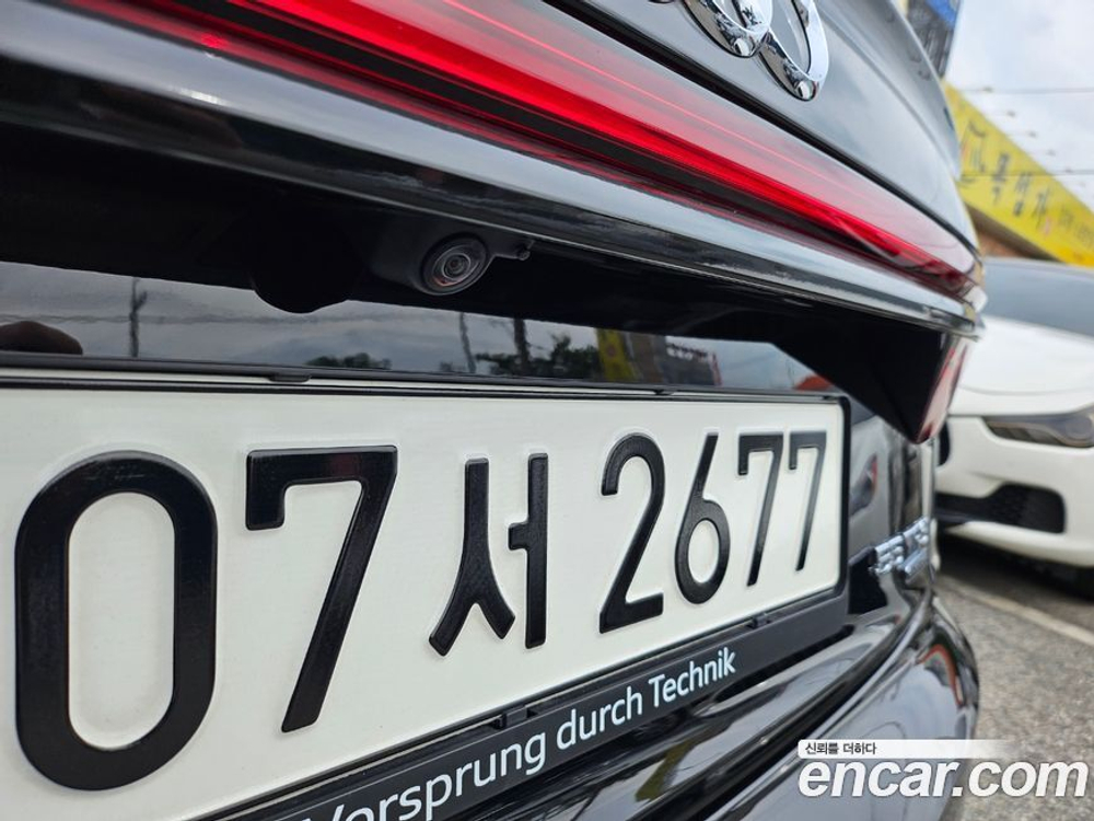Audi A8 (D5) 55 TFSI Quattro LWB (06.2021)