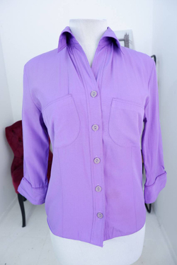 Рубашка Bikkar цвета летней сирени, маркировка 44, визуально на 44 размер