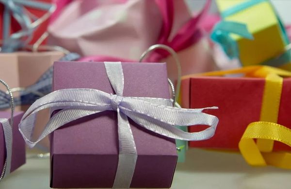 Что подарить ребенку на 2 годика? Универсальный ТОП-20