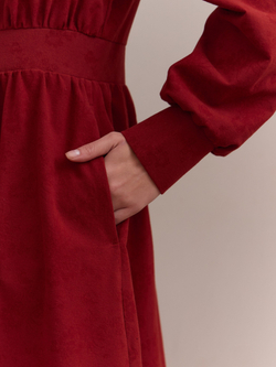 Платье с оборками