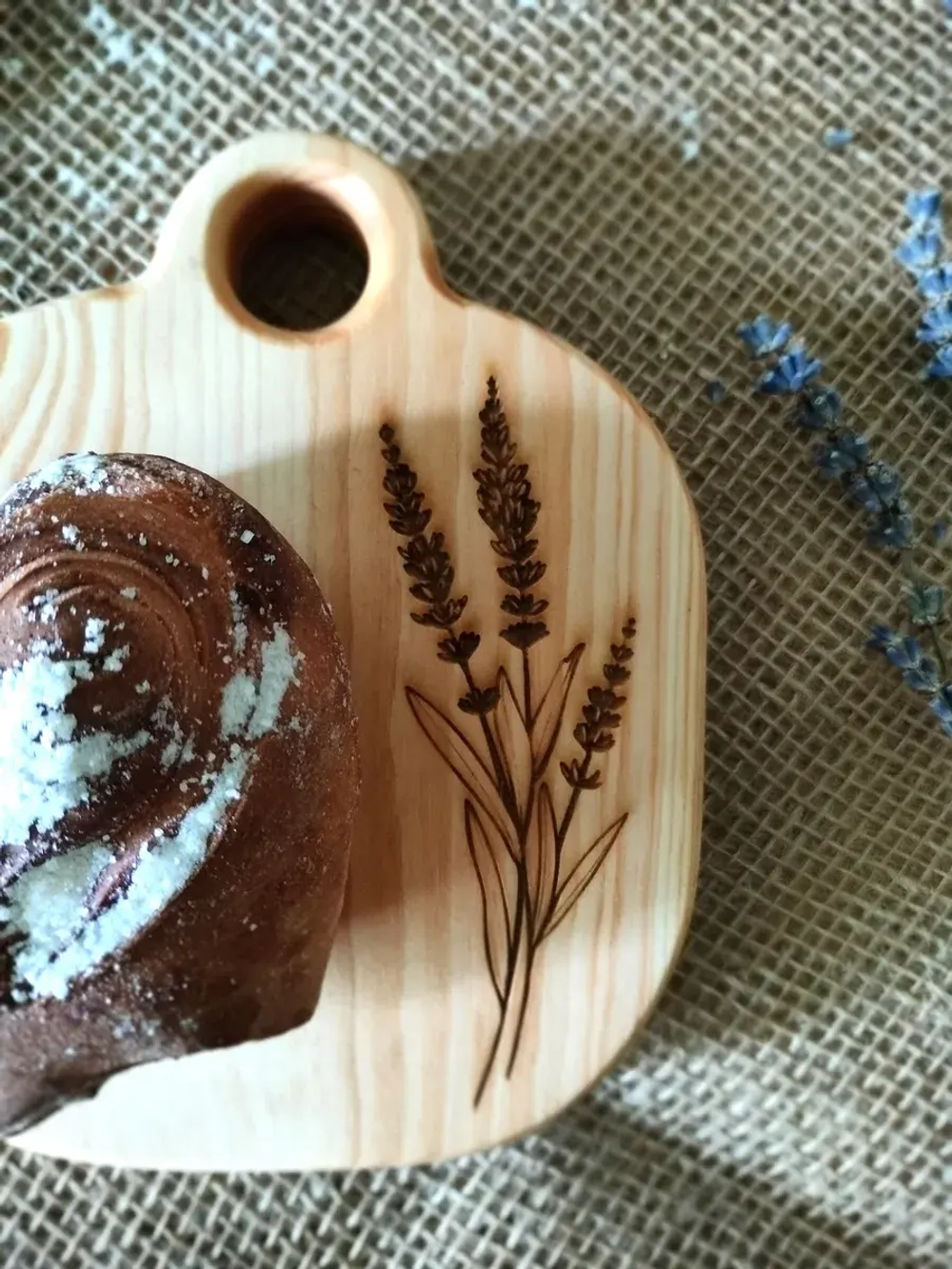 Доска разделочная из дерева сервировочная