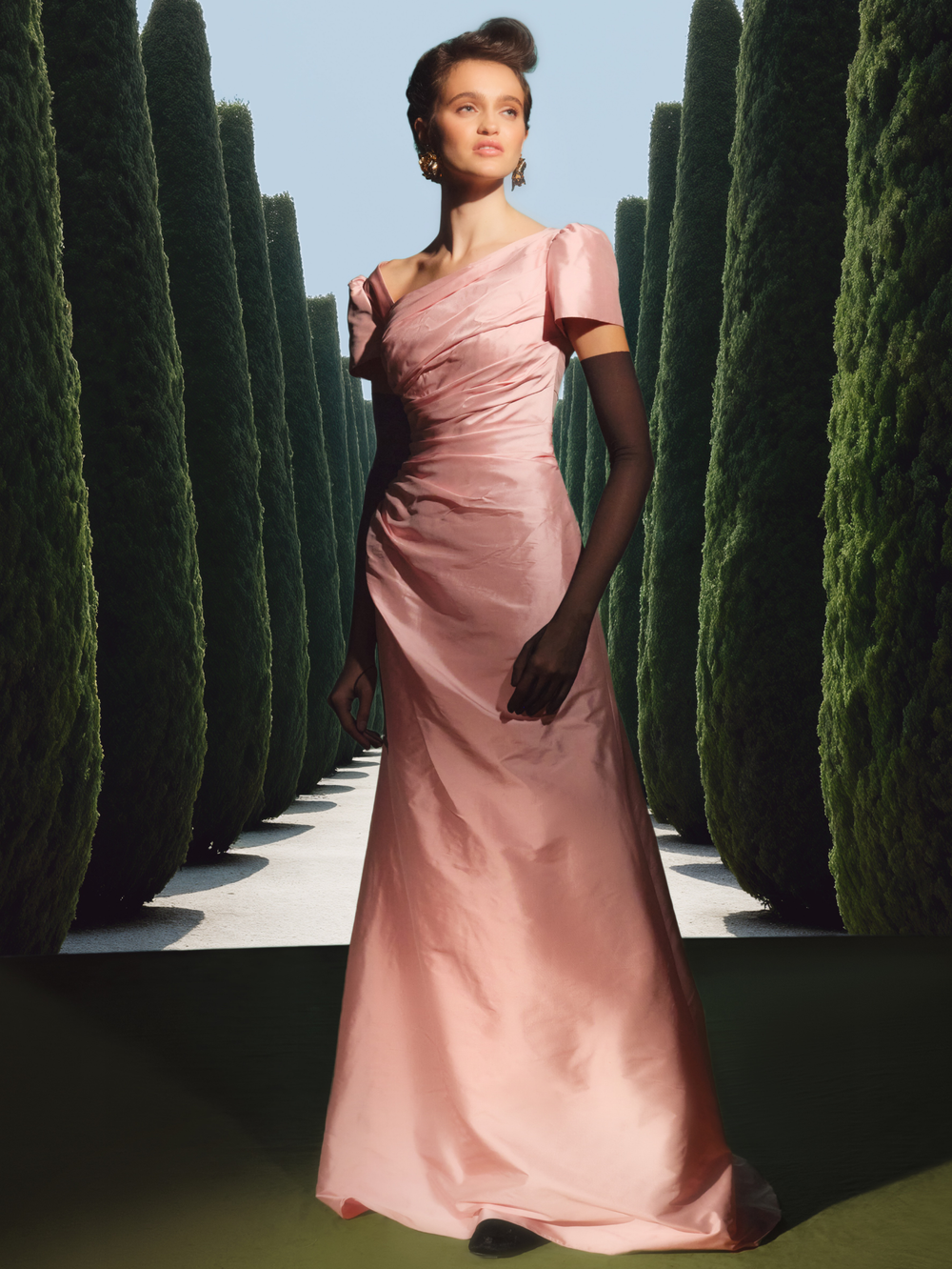 Платье из тафты с драпировкой