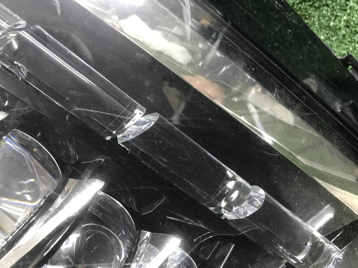 Битая Фара правая Cadillac Escalade 4 (14-20) LED