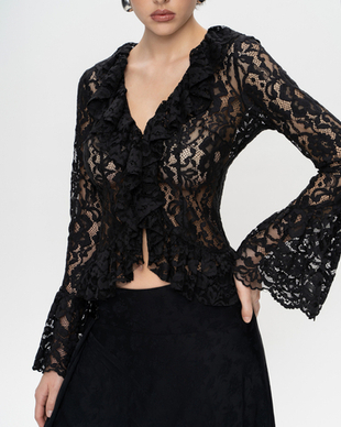 Блуза из кружева с фестонами