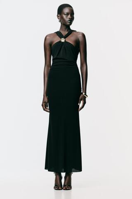 ZARA ПЛАТЬЕ С ФУРНИТУРОЙ НА ЗАПÁХЕ, ЧЕРНЫЙ
