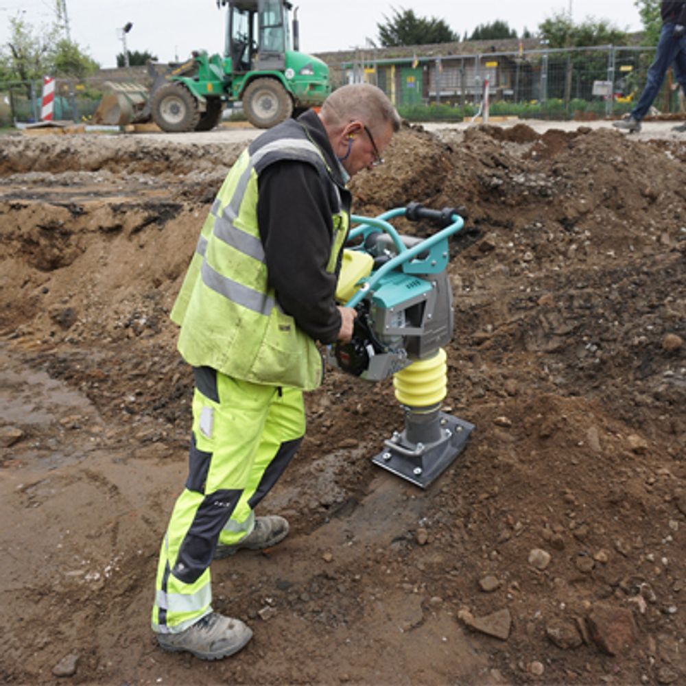 Вибротрамбовка бензиновая Ammann ATR 68 C - [68 кг / 13 кН / Honda GX100]