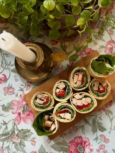 РУЛЕТЫ С КУРИЦЕЙ (275г)