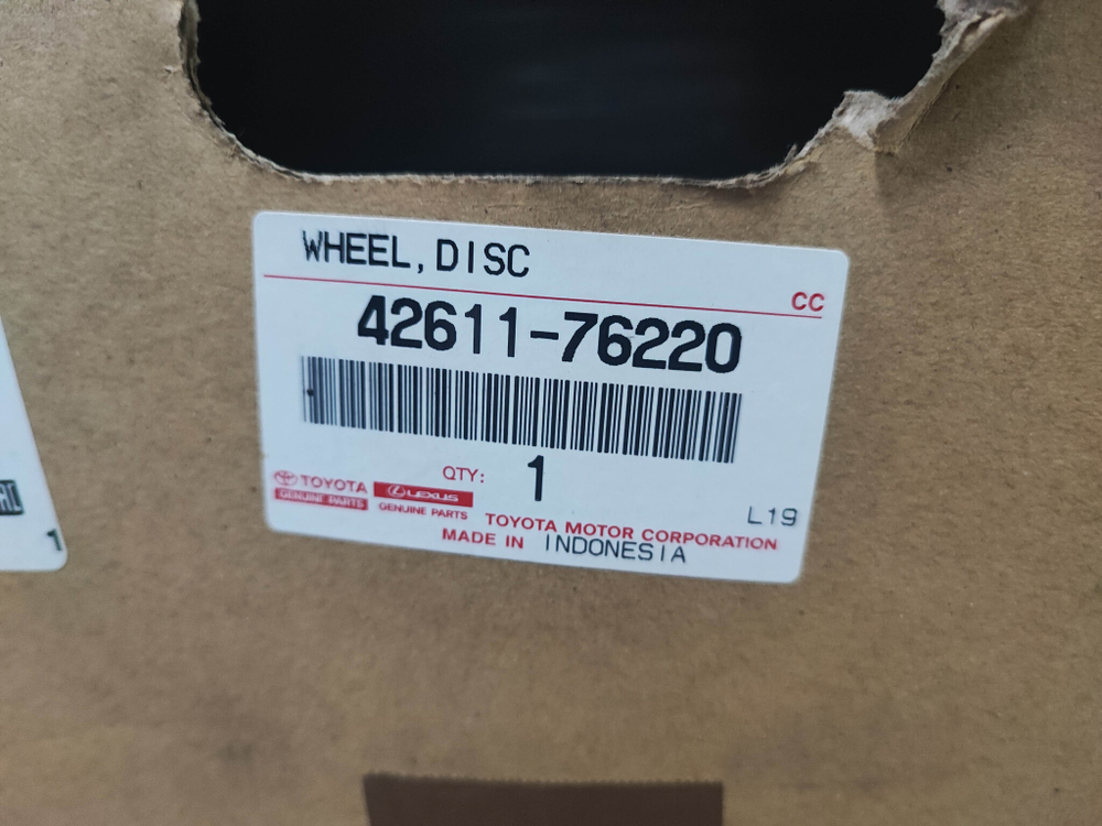 Диск колесный литой R17 Lexus UX 18-нв Б/У Оригинал 4261176220