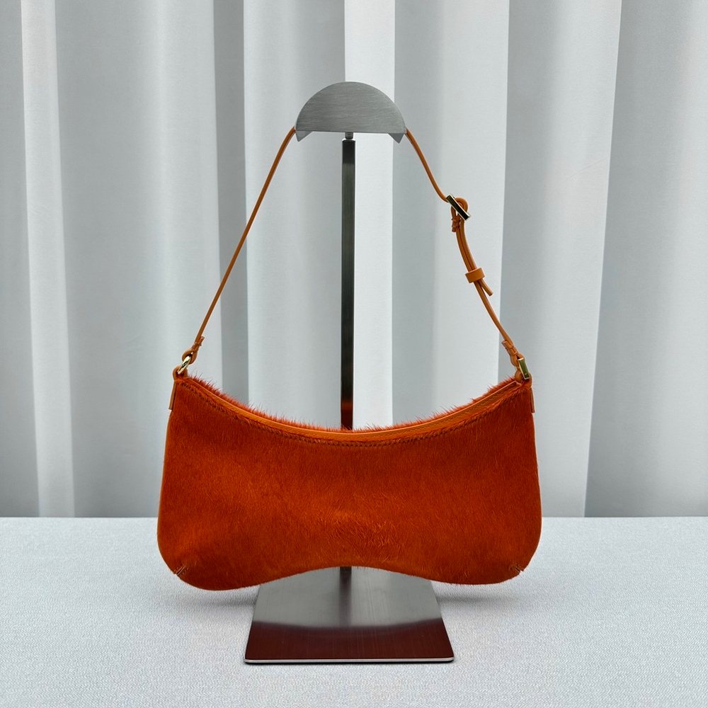 Jacquemus Le Bisou 27 cm