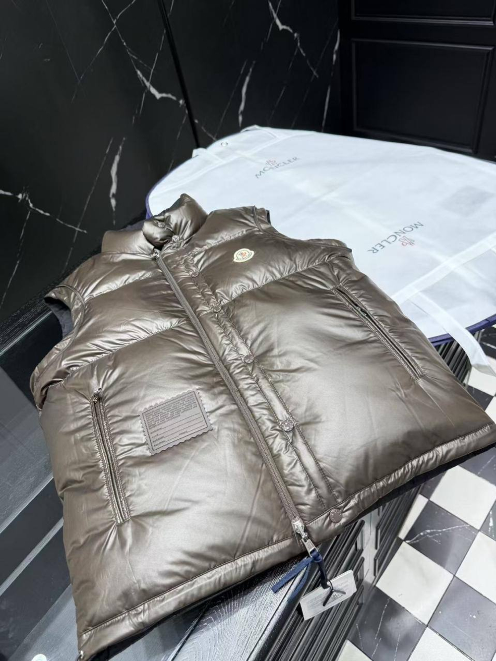 Двухсторонний пуховик-трансформер Moncler