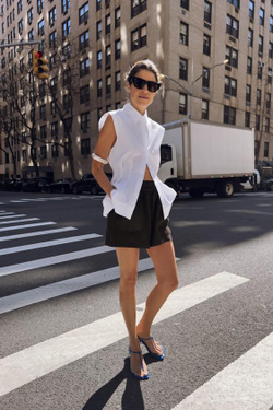 ZARA ЛЬНЯНЫЕ ШОРТЫ — ZW COLLECTION, КОРИЧНЕВЫЙ