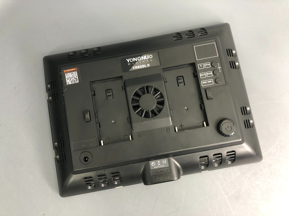 Yongnuo YN-600L II Осветитель светодиодный Yongnuo YN-600 L II