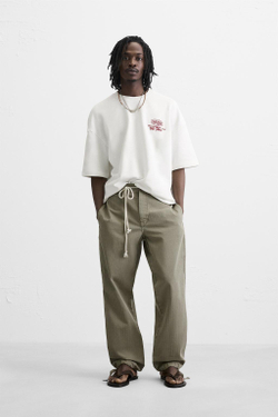 ZARA ТОЛСТОВКА С КОМБИНИРОВАННЫМ ПРИНТОМ, БЕЛЫЙ