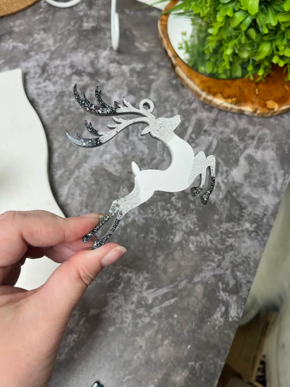 Новогодняя елочная игрушка Олень