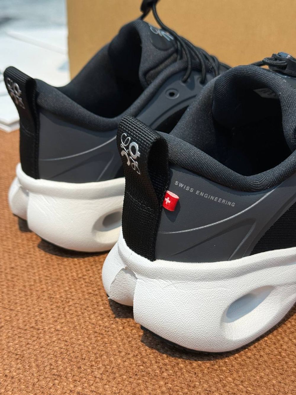 Кроссовки Loewe