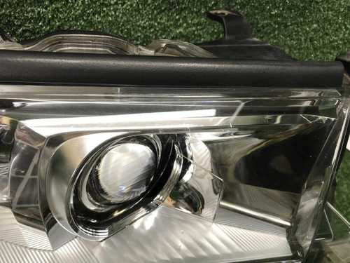 Фара правая Land Cruiser 200 (2015-2021) LED